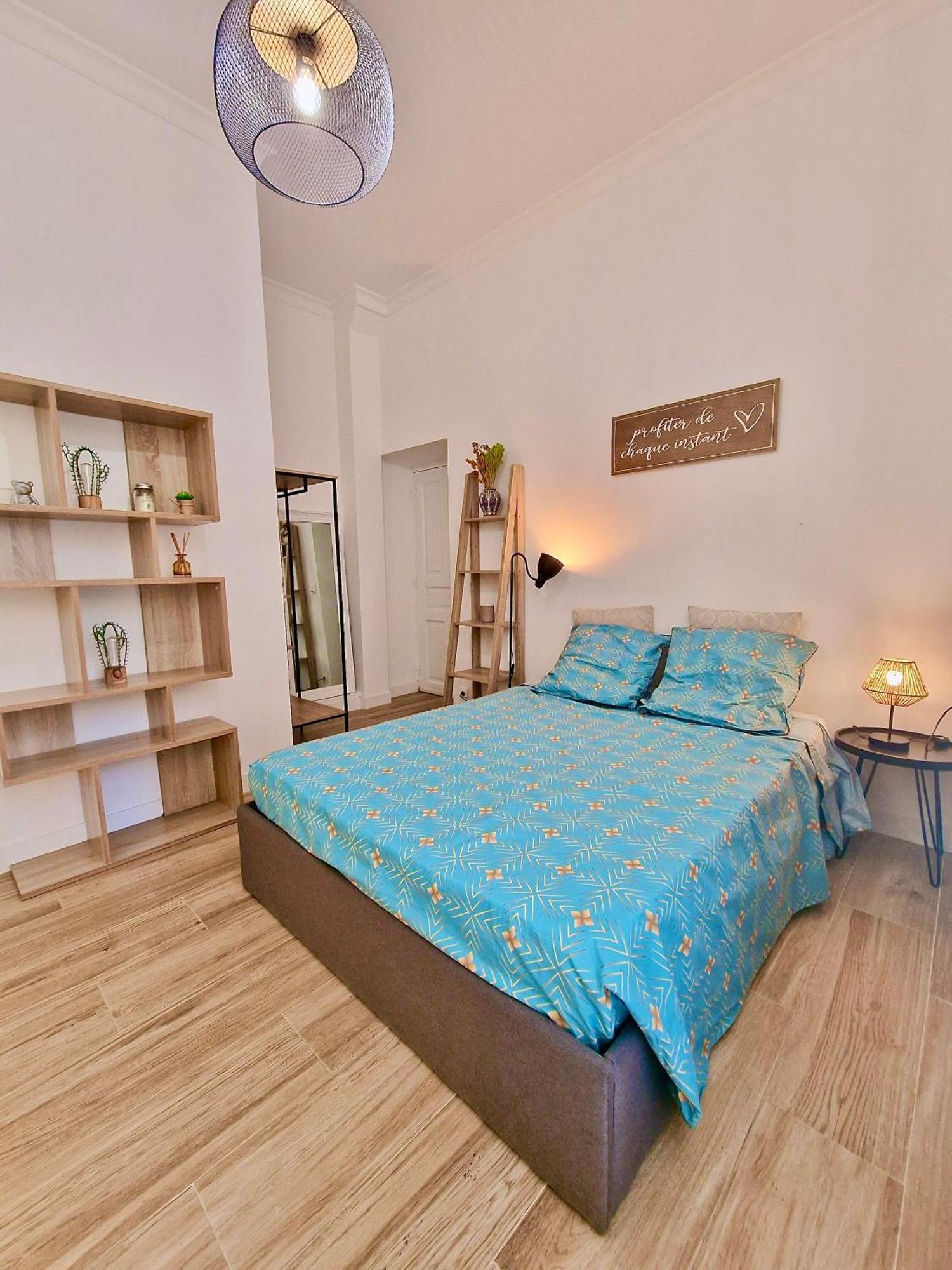 ניס Family Room מראה חיצוני תמונה